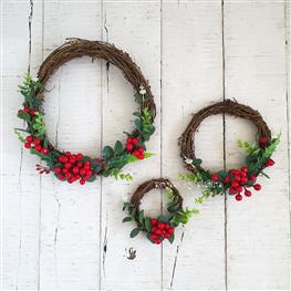 rustic wreath with florals